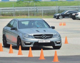 Gymkhana(짐카나) 이미지