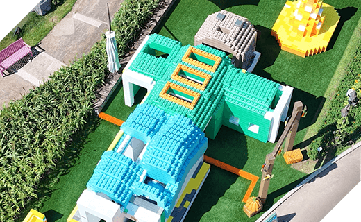 허수아비 브릭 놀이터